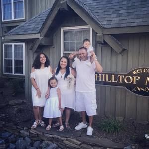 Meet your Posher, Cesar